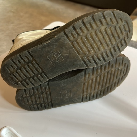 White Dr. Martens Zavala J Size 4 (US M) or Size 5 (US L) Size 36 EU. - Picture 5 of 12